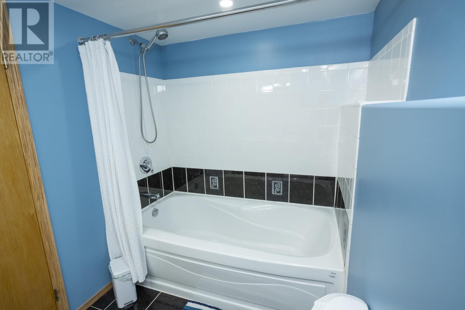 715 Porcupine Blvd, Thunder Bay, Ontario  P7C 6A7 - Photo 21 - TB2600942