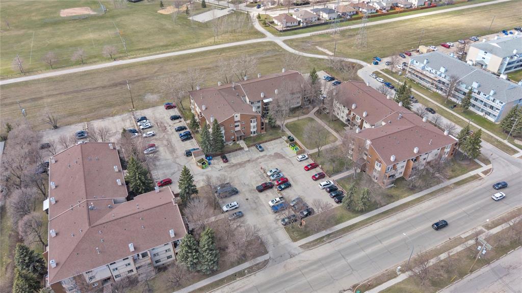 106 177 Watson Street, Winnipeg, Manitoba  R2P 2P8 - Photo 1 - 202609472