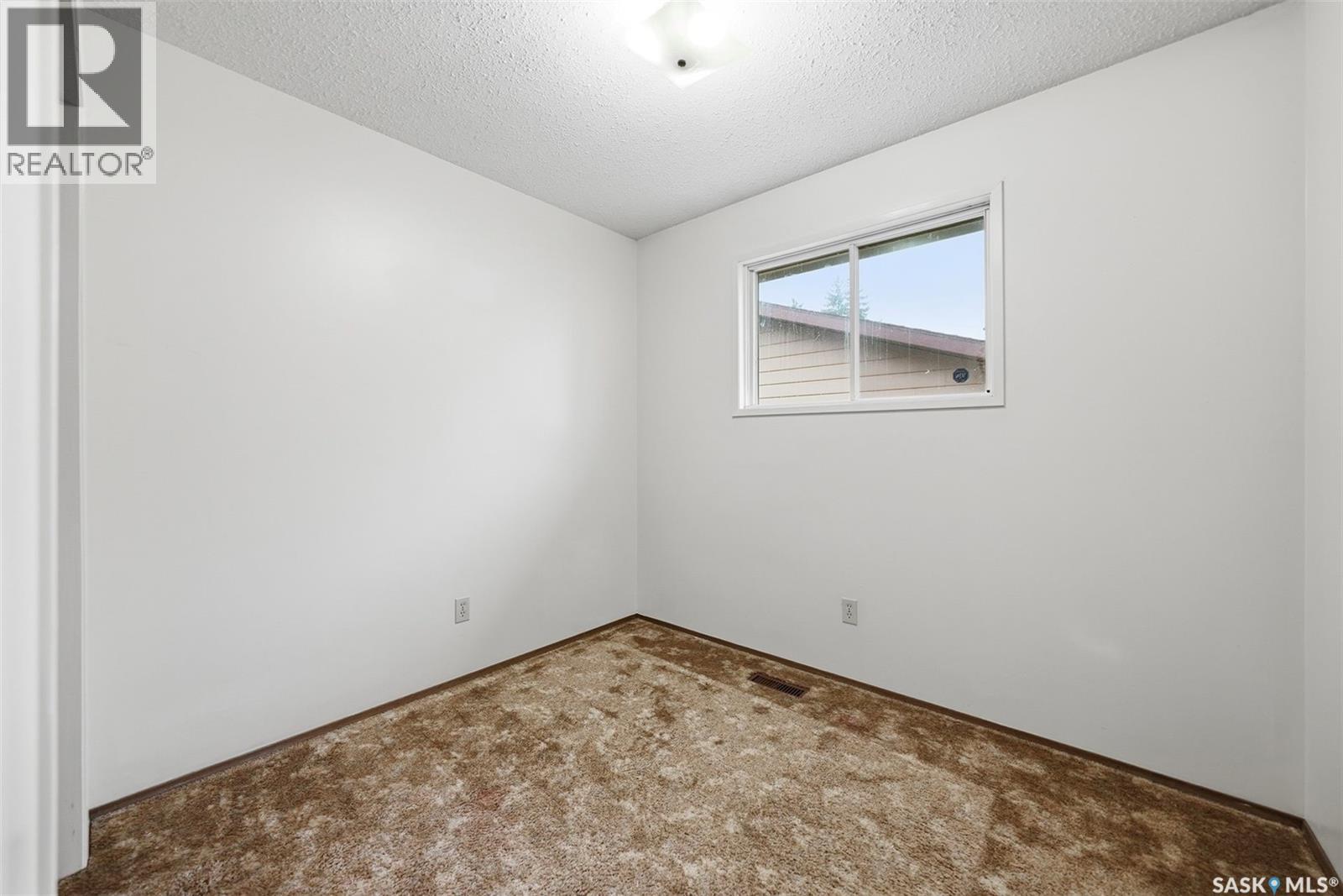 230 Silverwood Road, Saskatoon, Saskatchewan  S7K 5R9 - Photo 14 - SK035145