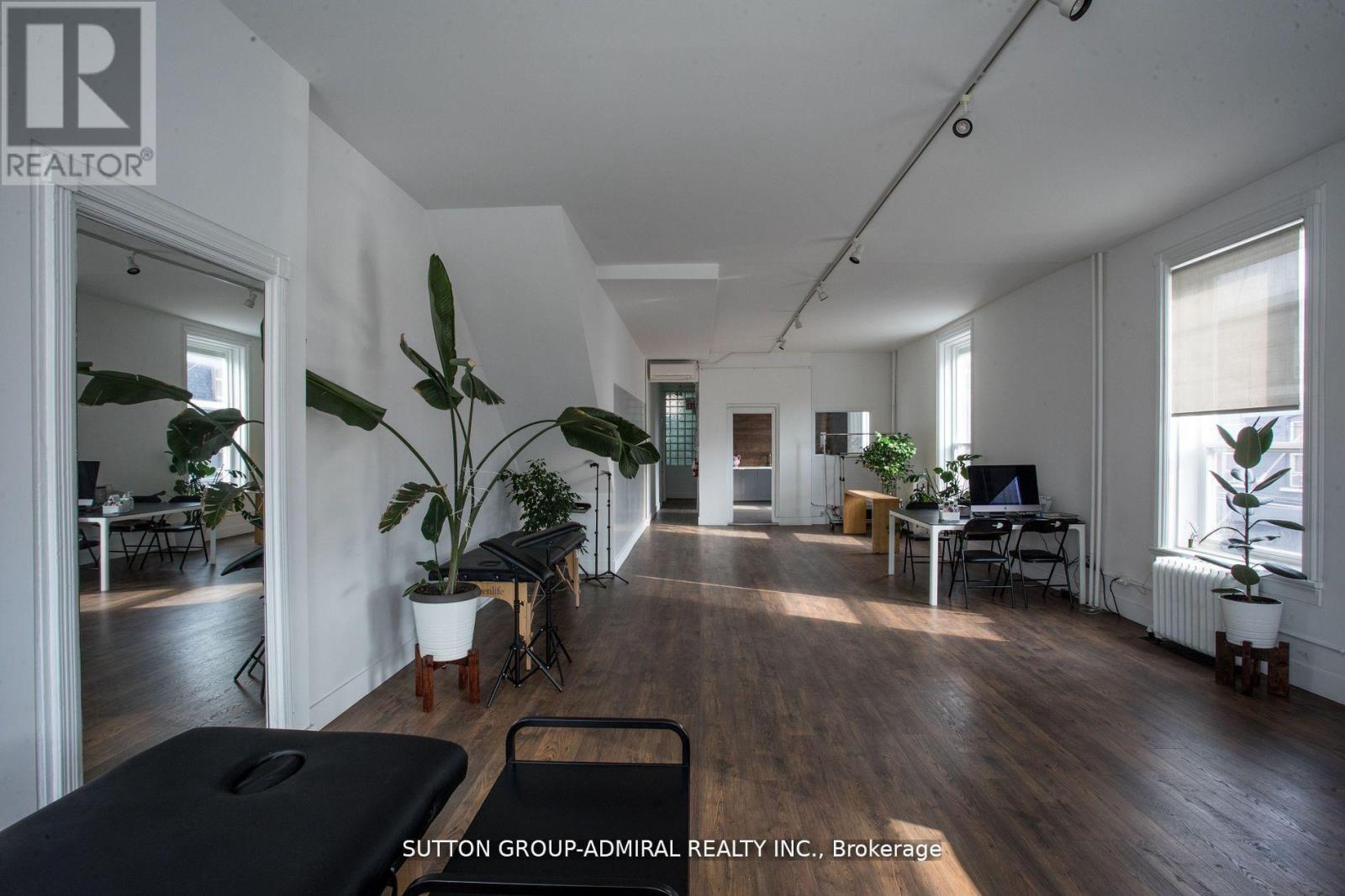 2nd Flr - 652 Queen Street W, Toronto, Ontario  M6J 1E5 - Photo 4 - C13096734