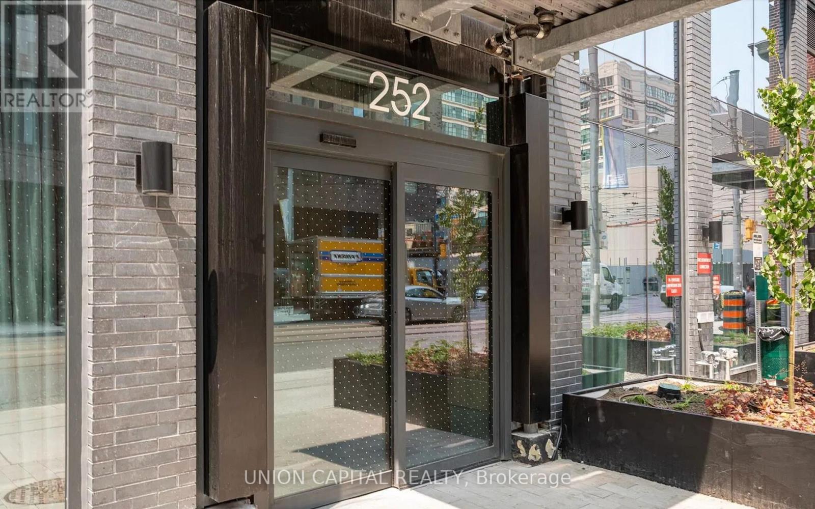 5511 - 252 Church Street, Toronto, Ontario  M5B 0E6 - Photo 2 - C13096782