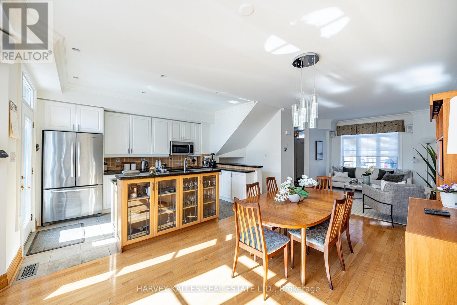 51 Shaftesbury Avenue, Toronto, Ontario  M4T 3B3 - Photo 15 - C13096826