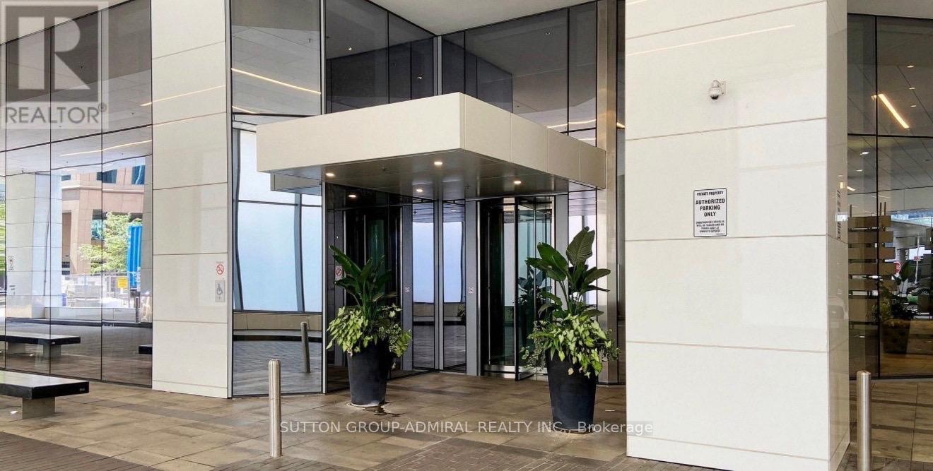 1011 - 100 HARBOUR STREET, Toronto, Ontario