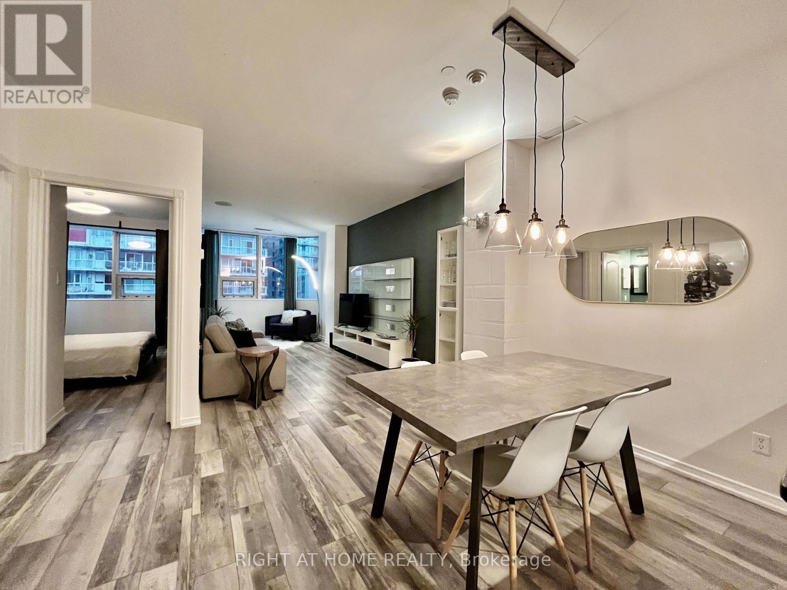 1106 - 393 King Street W, Toronto, Ontario  M5V 3G8 - Photo 8 - C13096888