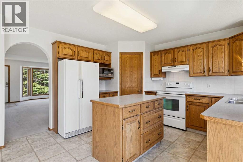 135 Sceptre Close NW, Calgary, Alberta  T3L 1Y2 - Photo 23 - A2288565