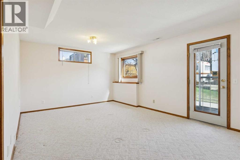 135 Sceptre Close NW, Calgary, Alberta  T3L 1Y2 - Photo 42 - A2288565