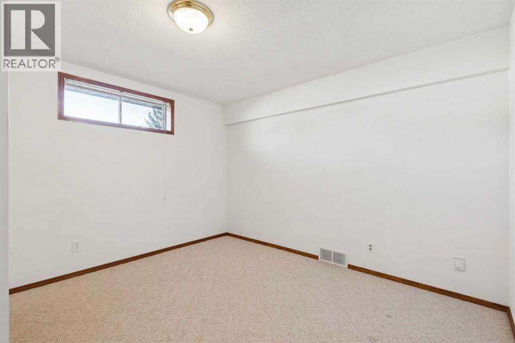 135 Sceptre Close NW, Calgary, Alberta  T3L 1Y2 - Photo 44 - A2288565