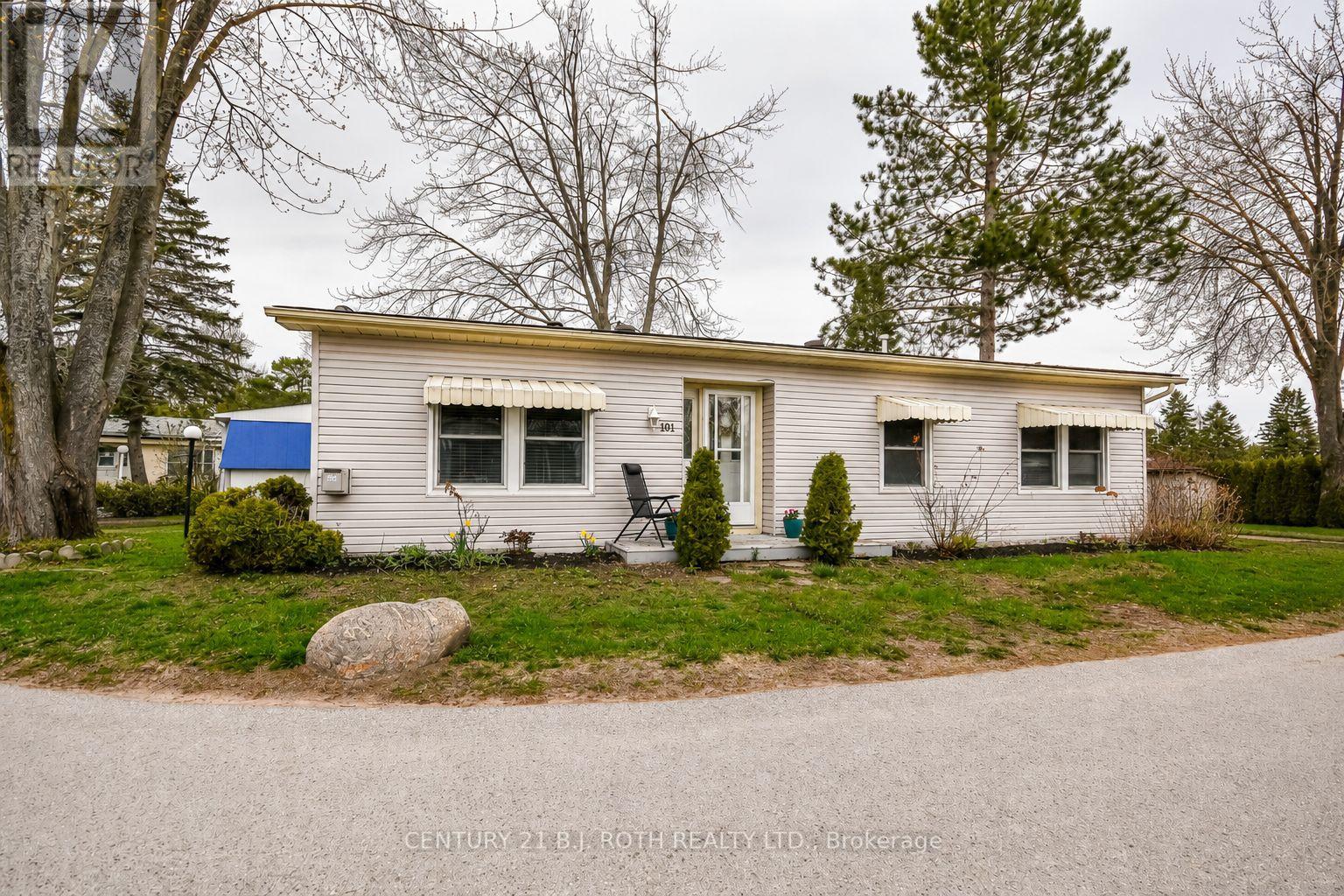 101 Linden Lane, Innisfil, Ontario  L9S 1N3 - Photo 1 - N13096834