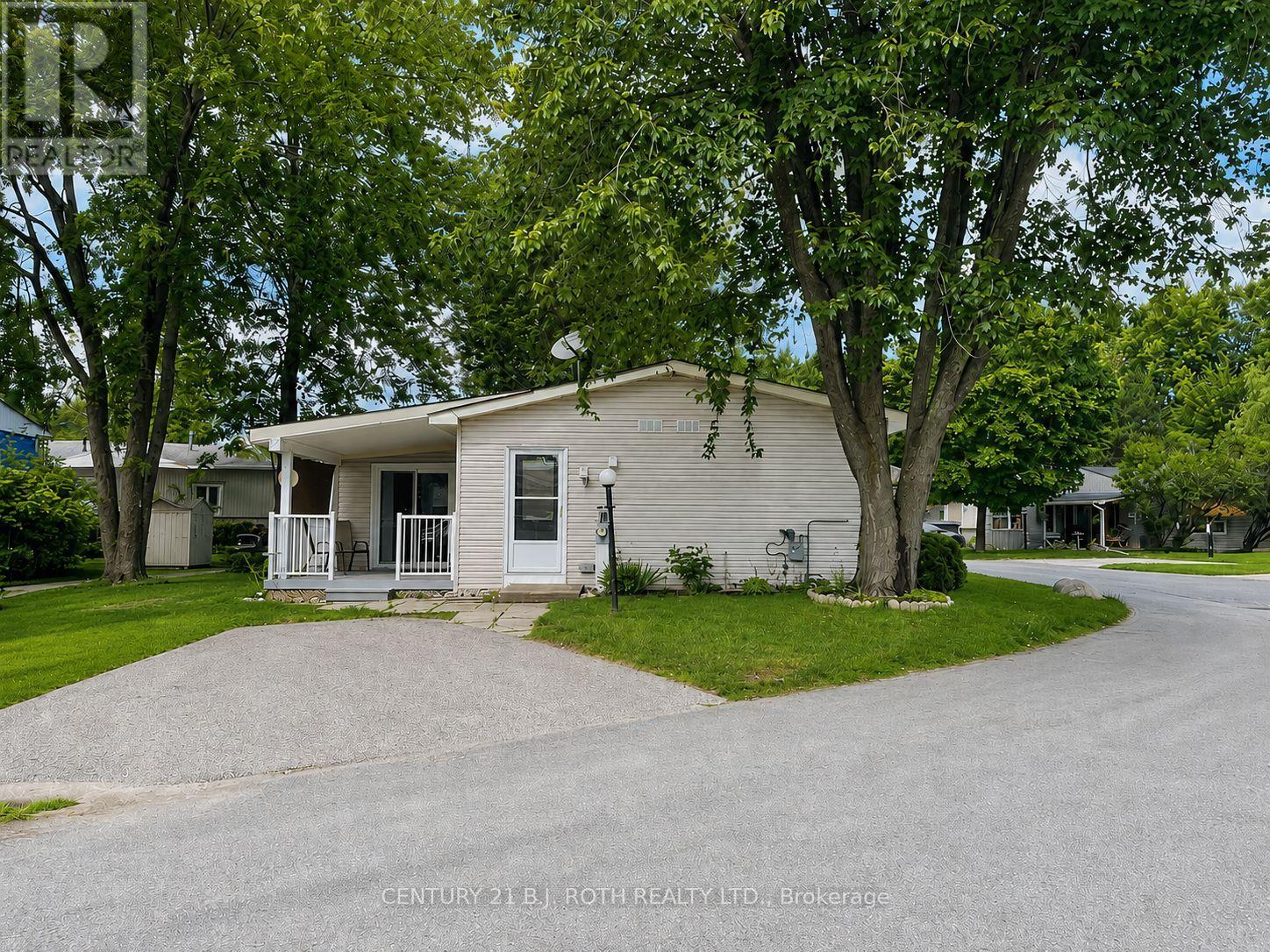 101 Linden Lane, Innisfil, Ontario  L9S 1N3 - Photo 2 - N13096834
