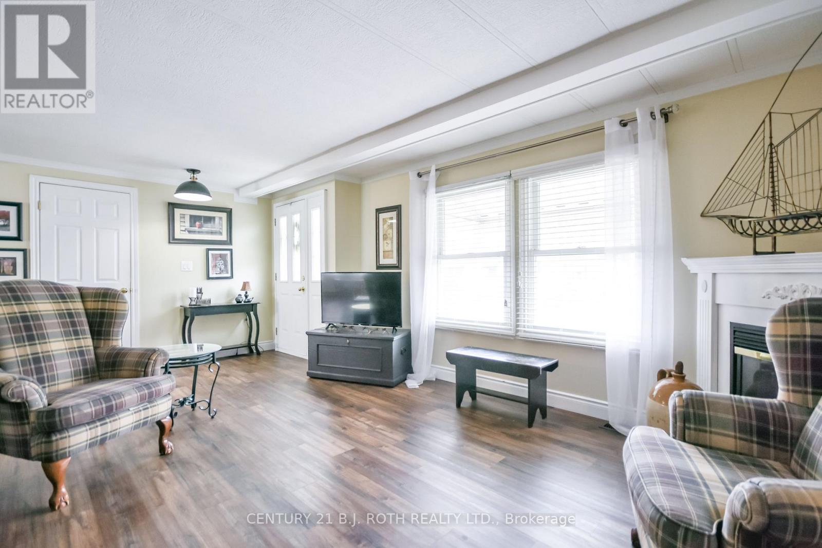 101 Linden Lane, Innisfil, Ontario  L9S 1N3 - Photo 5 - N13096834
