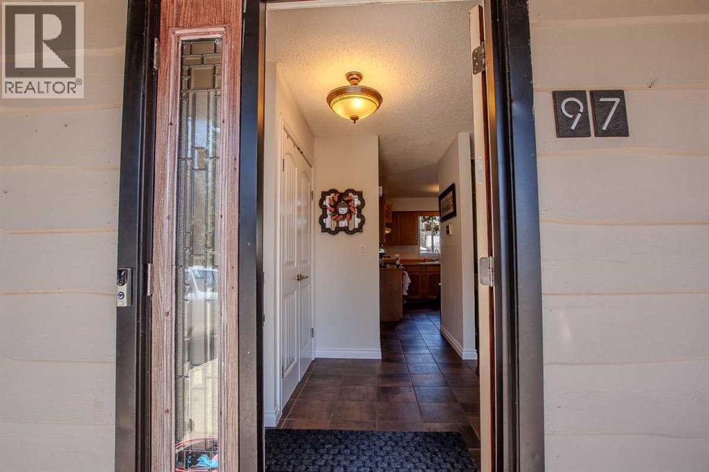 97 Feero Drive, Whitecourt, Alberta  T7S 1E7 - Photo 3 - A2306028