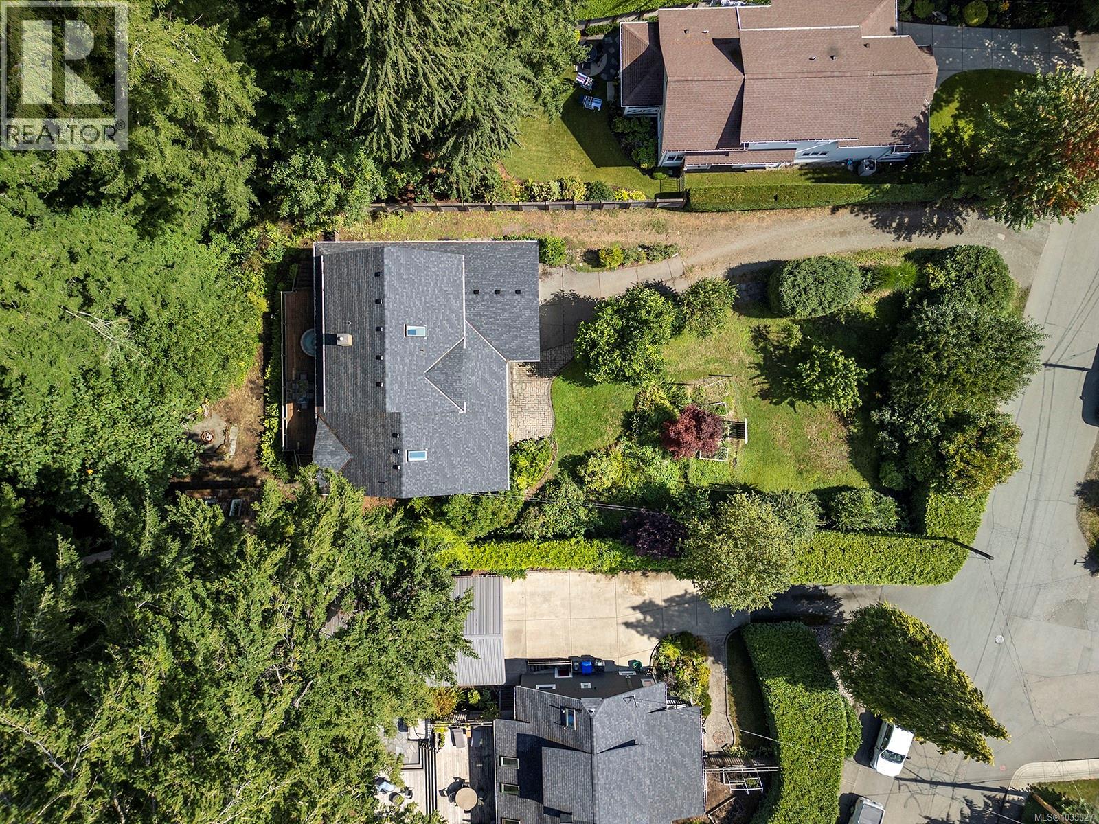 789 3rd St, Courtenay, British Columbia  V9N 1E9 - Photo 45 - 1035027