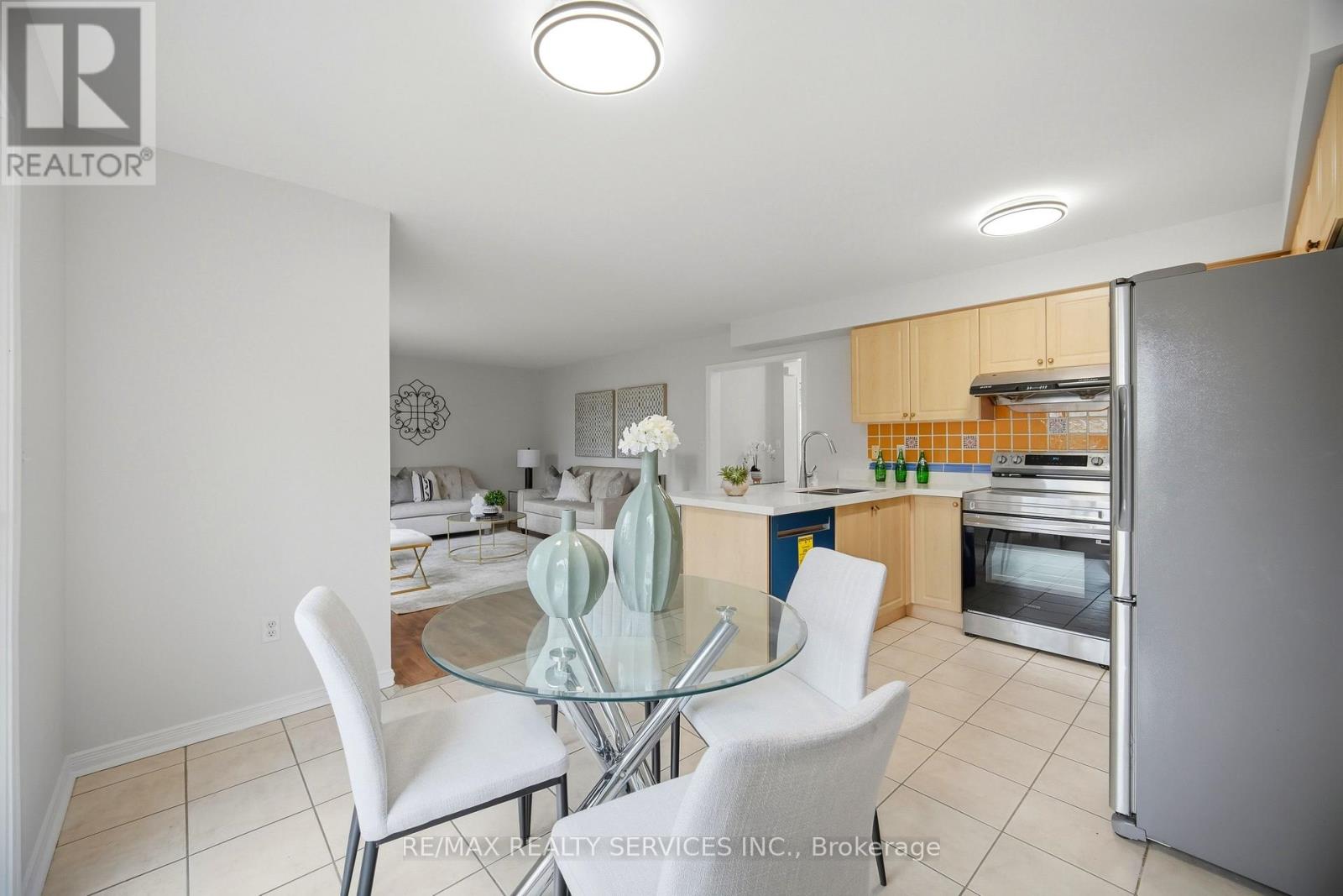 21 Upper Highlands Drive, Brampton, Ontario  L6Z 4W1 - Photo 17 - W13096726
