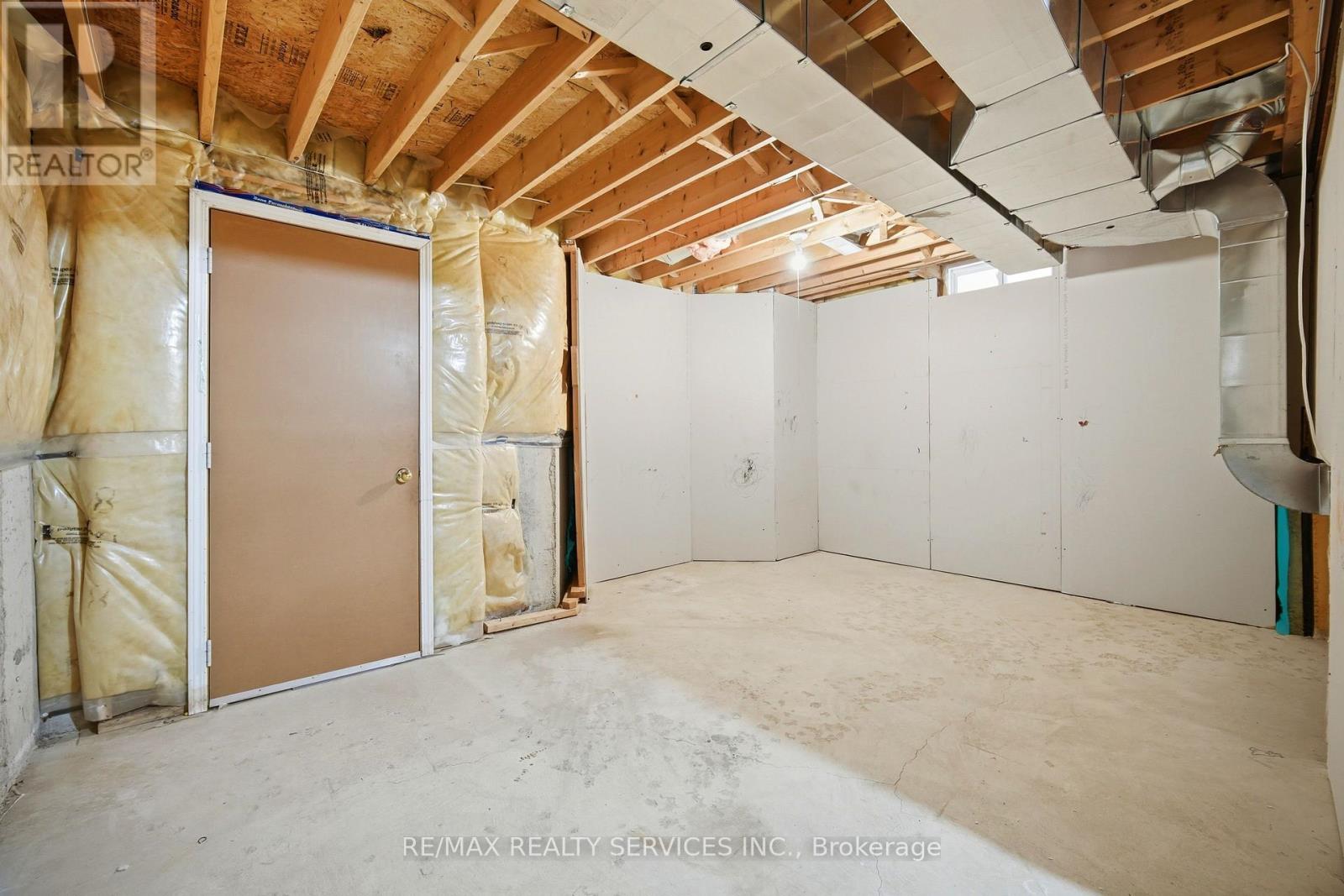 21 Upper Highlands Drive, Brampton, Ontario  L6Z 4W1 - Photo 33 - W13096726