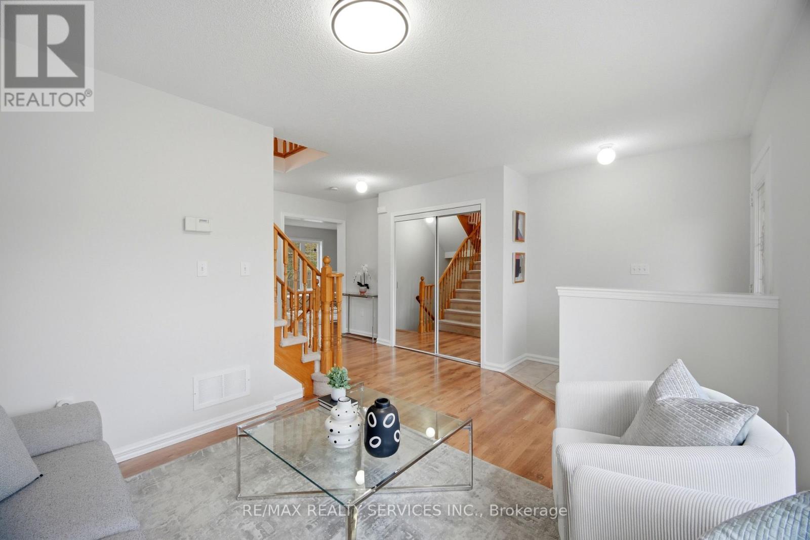 21 Upper Highlands Drive, Brampton, Ontario  L6Z 4W1 - Photo 7 - W13096726