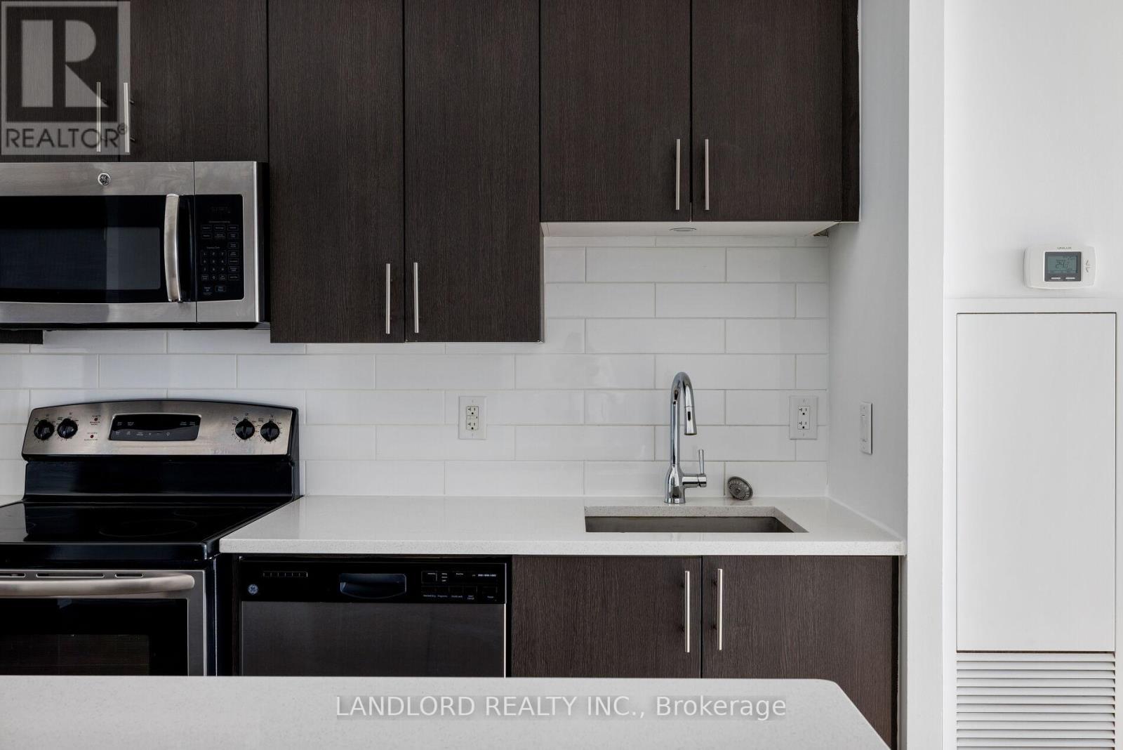 905 - 11 Superior Avenue, Toronto, Ontario  M8V 0A7 - Photo 6 - W13096892