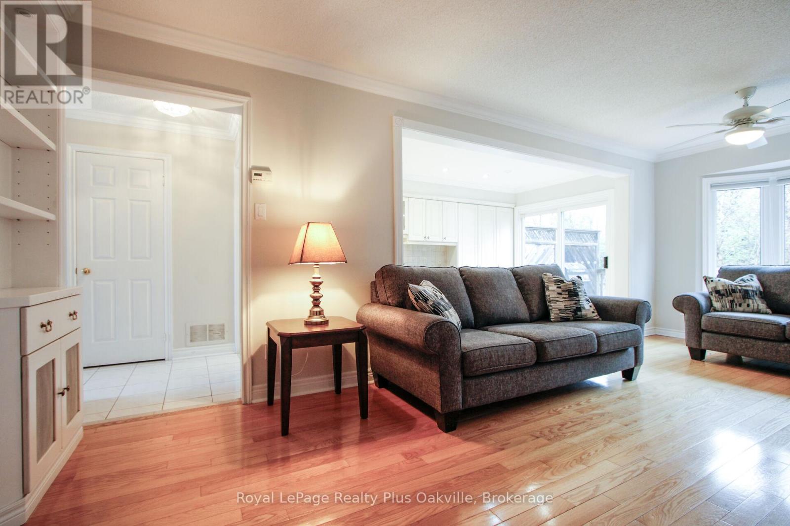2062 Brays Lane, Oakville, Ontario  L6M 2S7 - Photo 16 - W13097150