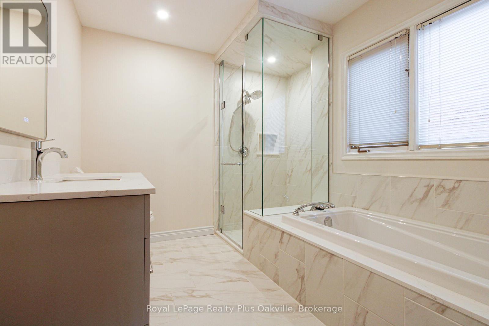 2062 Brays Lane, Oakville, Ontario  L6M 2S7 - Photo 26 - W13097150