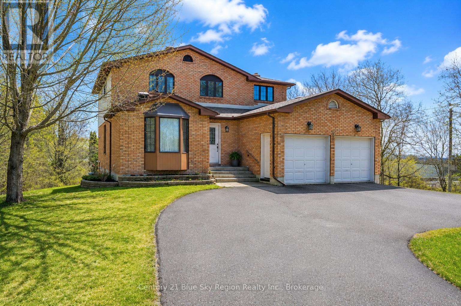 823 GOLF CLUB ROAD, North Bay, Ontario