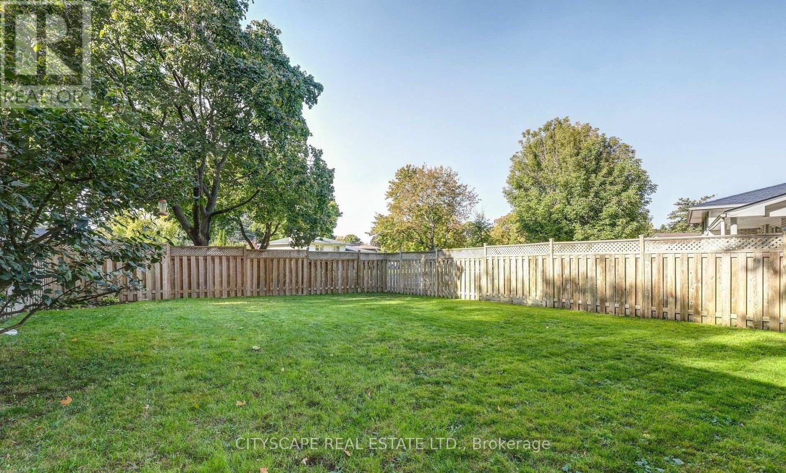 Upper - 1050 Apache Road, London East, Ontario  N5V 2W3 - Photo 2 - X13096738