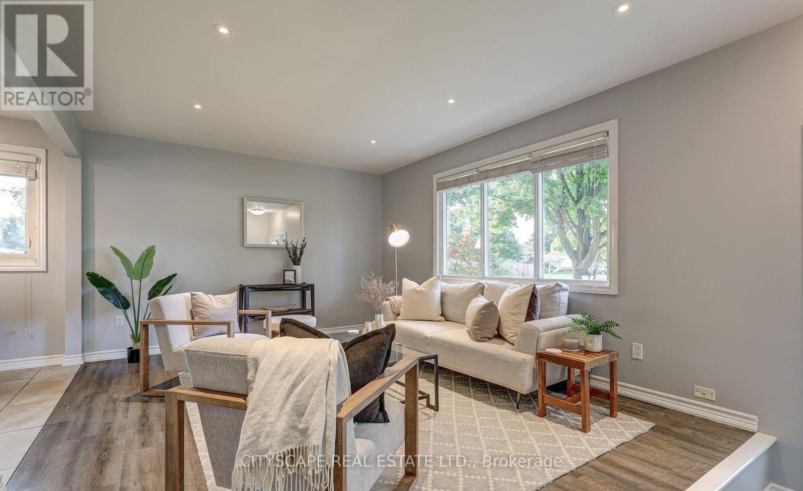 Upper - 1050 Apache Road, London East, Ontario  N5V 2W3 - Photo 4 - X13096738