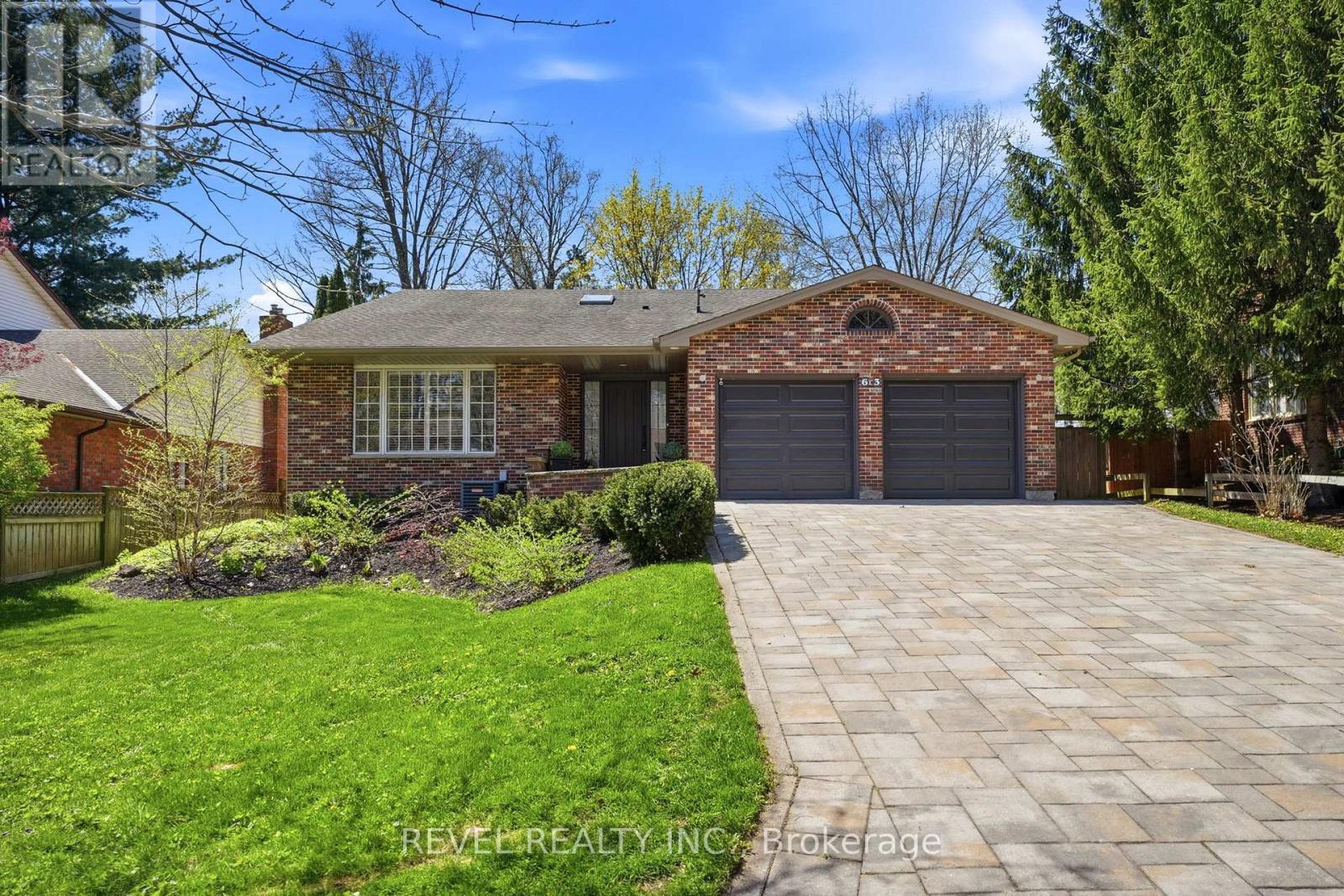 63 MILLBRIDGE CRESCENT, Pelham, Ontario