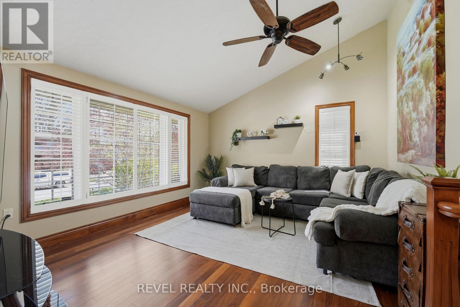 63 Millbridge Crescent, Pelham, Ontario  L0S 1E1 - Photo 4 - X13096760
