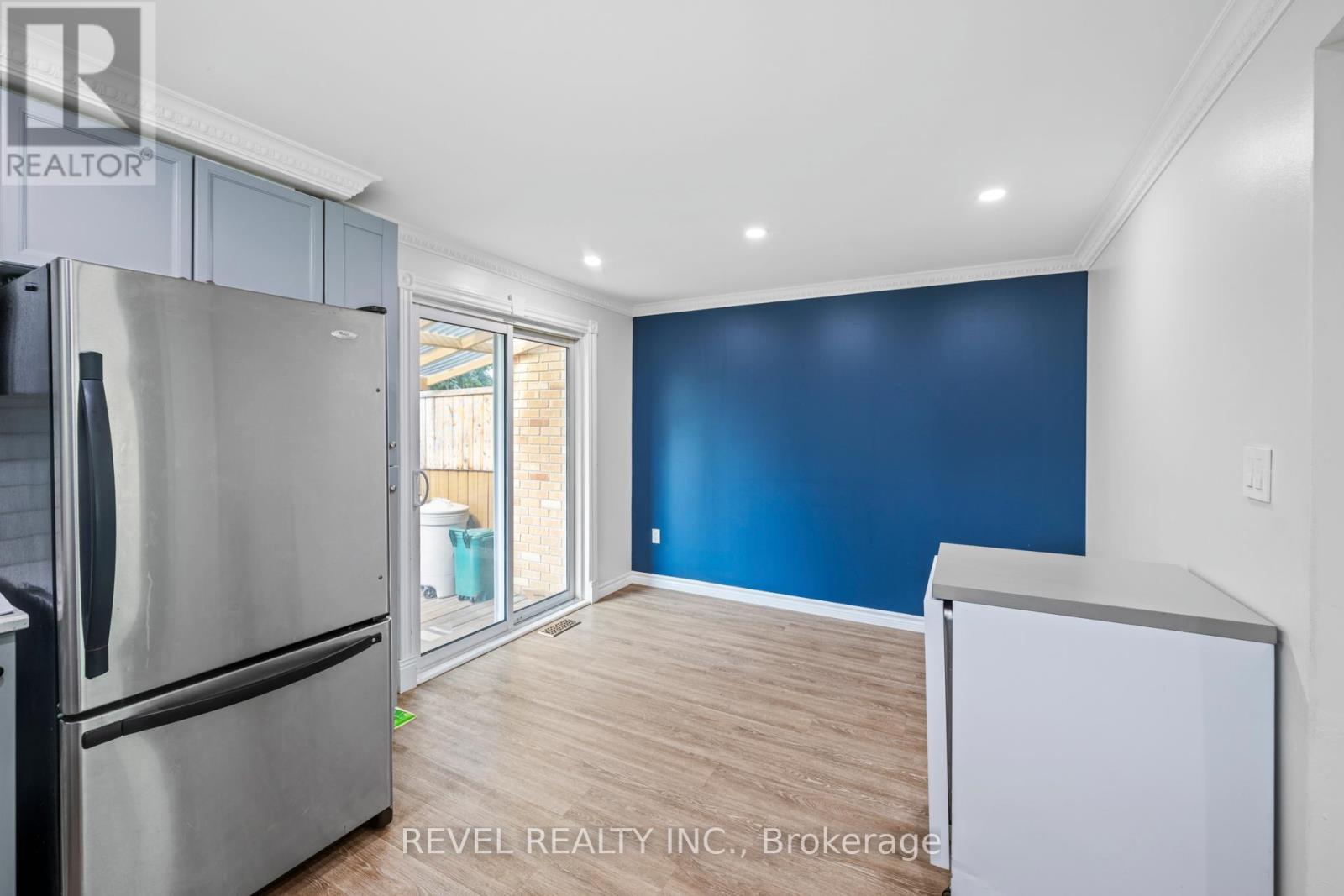 574 Mortimer Drive, Cambridge, Ontario  N3H 5M6 - Photo 5 - X13096830