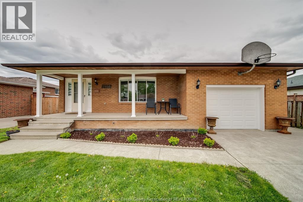 MLS# 26010021: 2958 LLYOD GEORGE BOULEVARD, Windsor, Canada