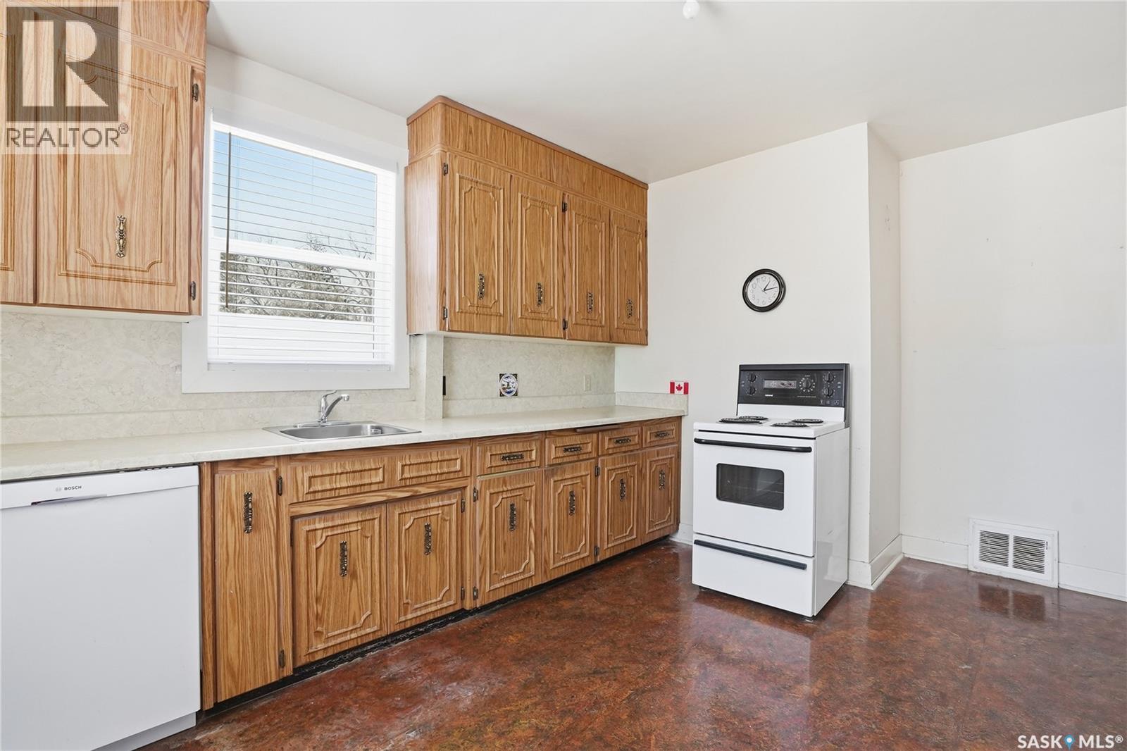 320 Mckinnon Avenue S, Saskatoon, Saskatchewan  S7N 1J6 - Photo 8 - SK032347