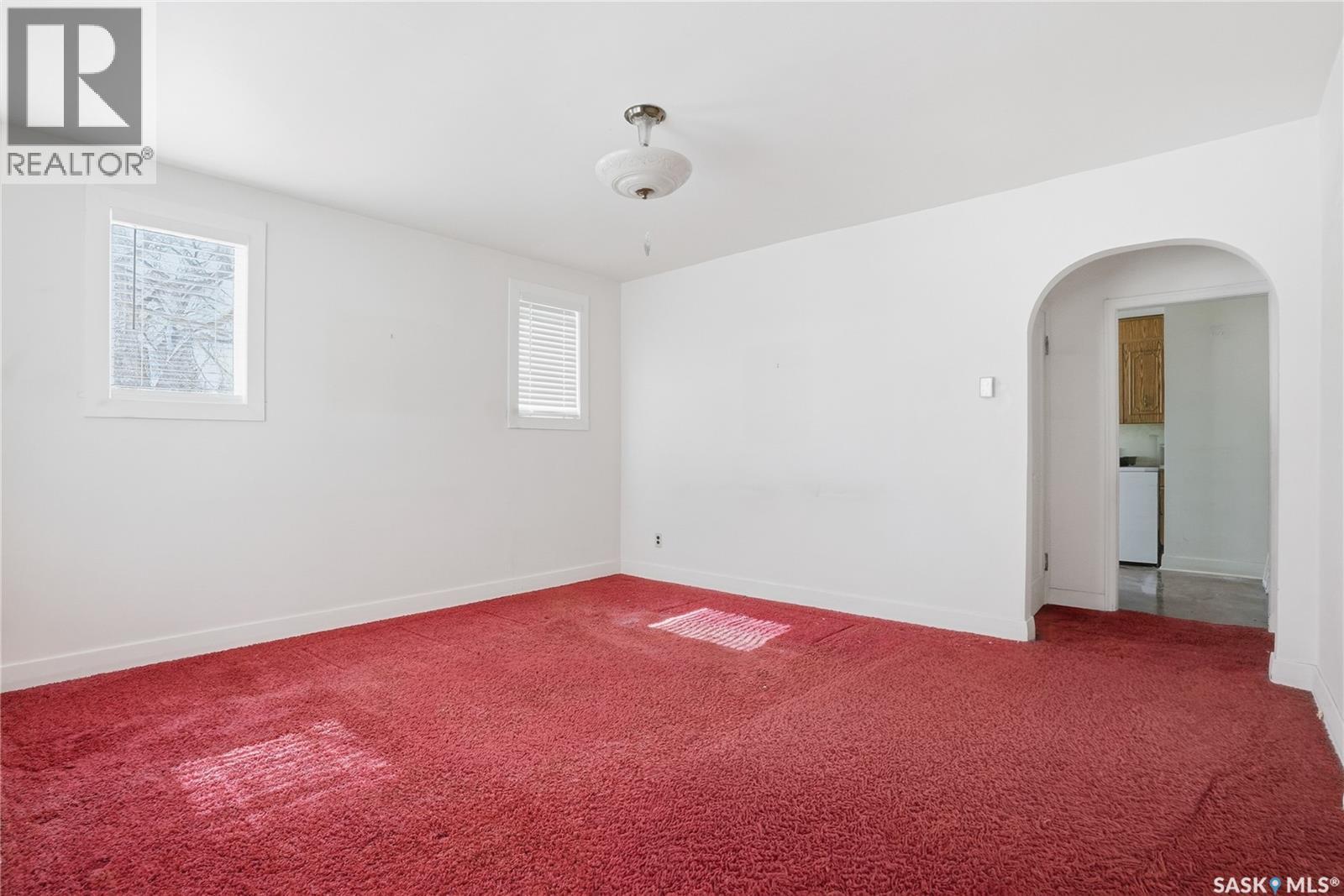 320 Mckinnon Avenue S, Saskatoon, Saskatchewan  S7N 1J6 - Photo 3 - SK032347