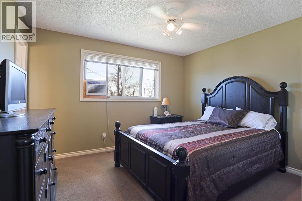 213 Centre Street, Patricia, Alberta  T0J 2K0 - Photo 15 - A2306525