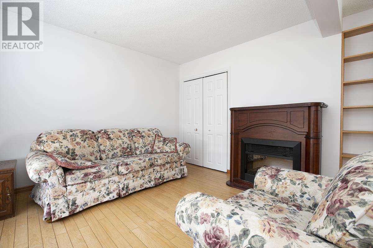 548 Lake St, Sault Ste. Marie, Ontario  P6B 3L2 - Photo 13 - SM260820