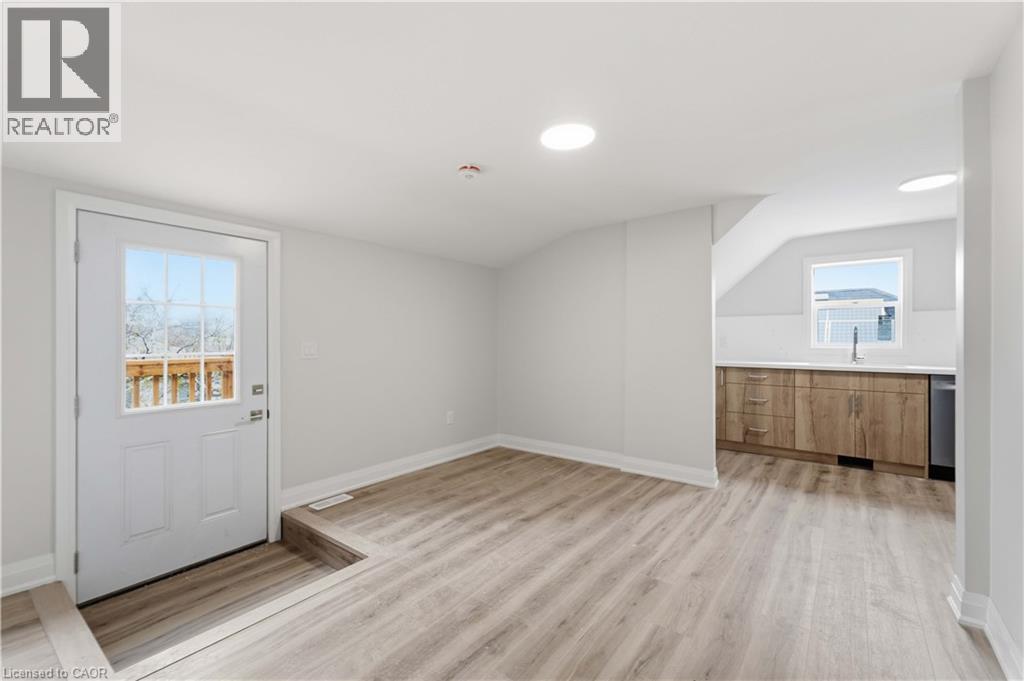 124 Mcelroy Road E Unit# 2, Hamilton, Ontario  L9A 1Y9 - Photo 12 - 40828136
