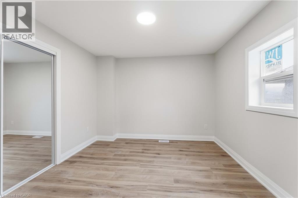 124 Mcelroy Road E Unit# 1, Hamilton, Ontario  L9A 1Y9 - Photo 7 - 40828129