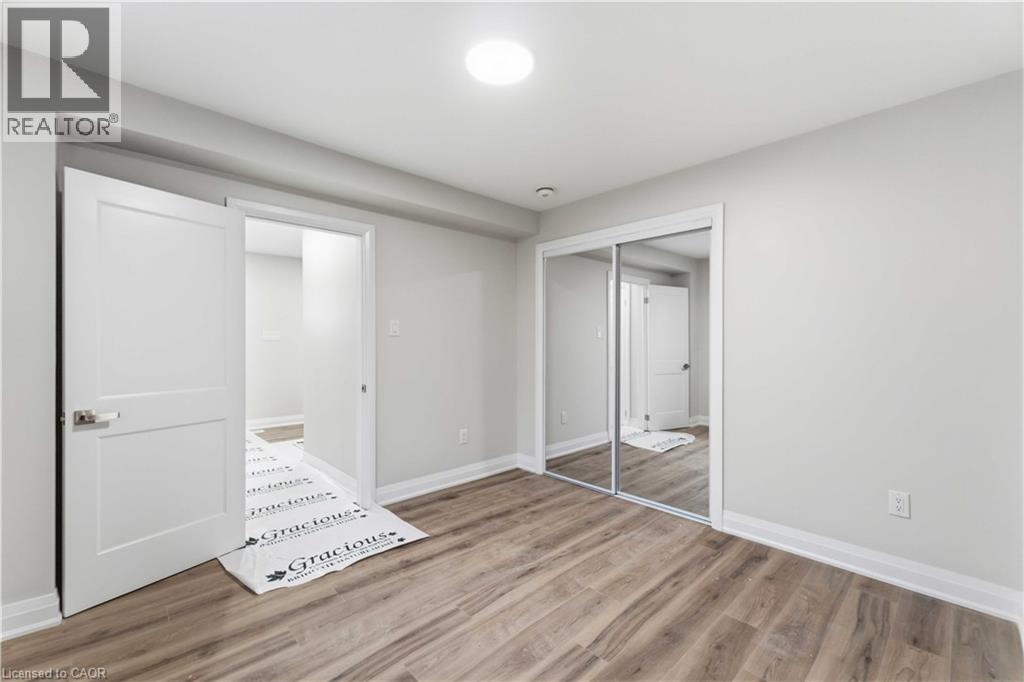 124 Mcelroy Road E Unit# 1, Hamilton, Ontario  L9A 1Y9 - Photo 8 - 40828129