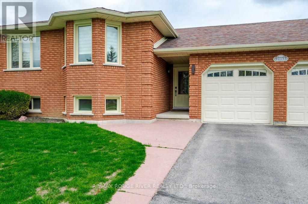 2993 Jennifer Drive, Peterborough, Ontario  K9L 1Y6 - Photo 3 - X13097050