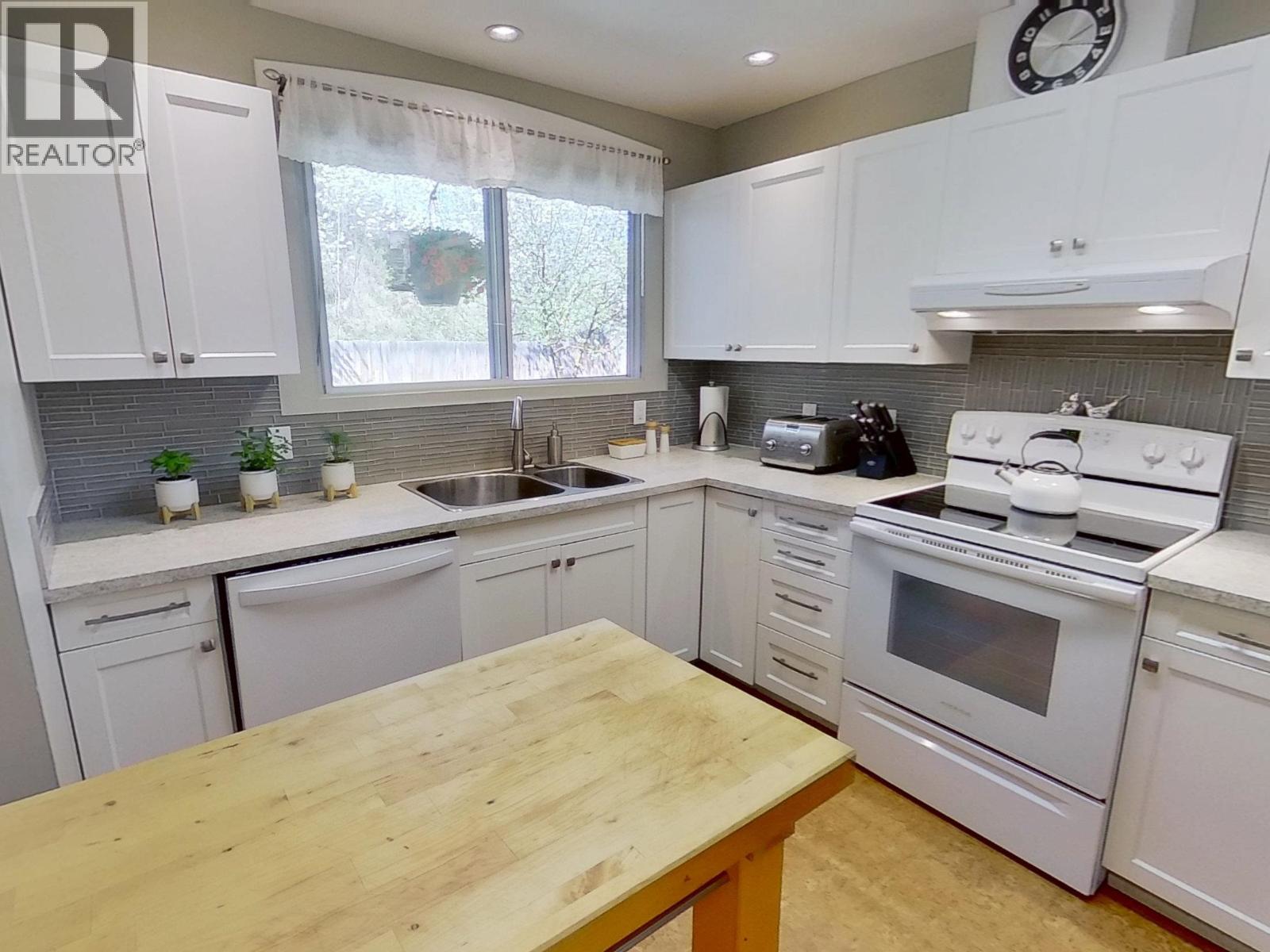 1375 Lewis Drive, Quesnel, British Columbia  V2J 1K9 - Photo 9 - R3120464