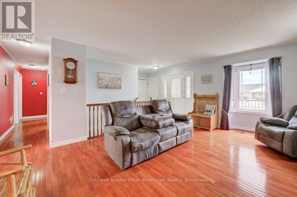636 22nd Avenue, Hanover, Ontario  N4N 3W7 - Photo 7 - X13097006