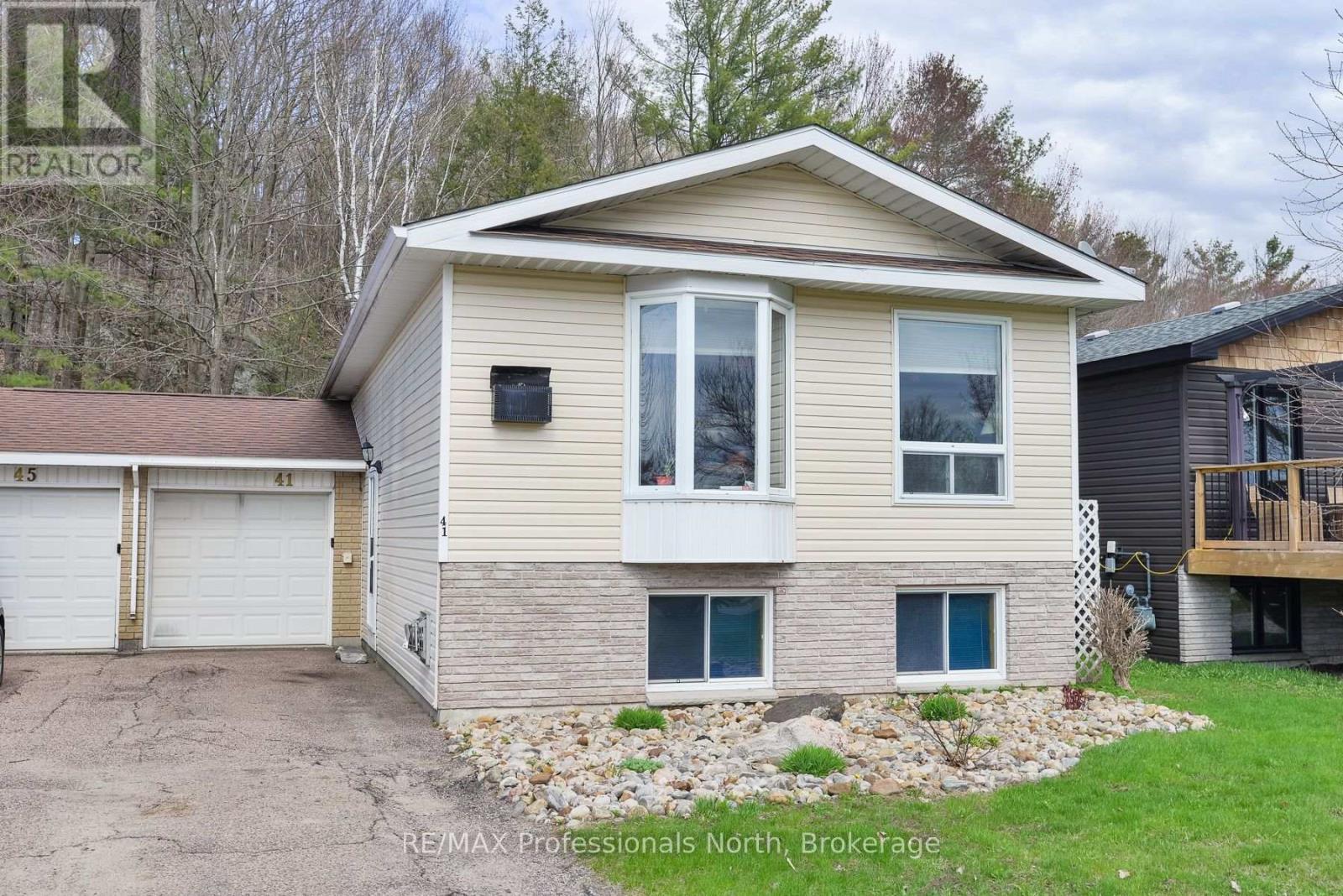 41 PINECONE DRIVE, Bracebridge, Ontario