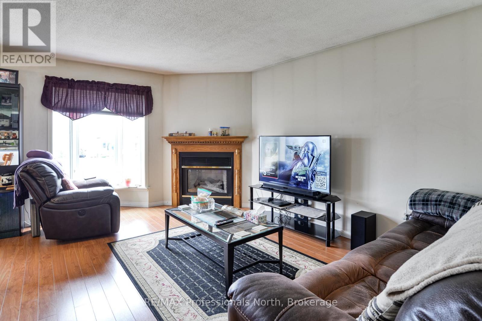 41 Pinecone Drive, Bracebridge, Ontario  P1L 2G3 - Photo 2 - X13097186