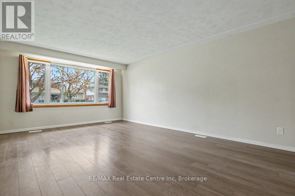 73 Harvard Road, Guelph, Ontario  N1G 2X9 - Photo 9 - X13097204