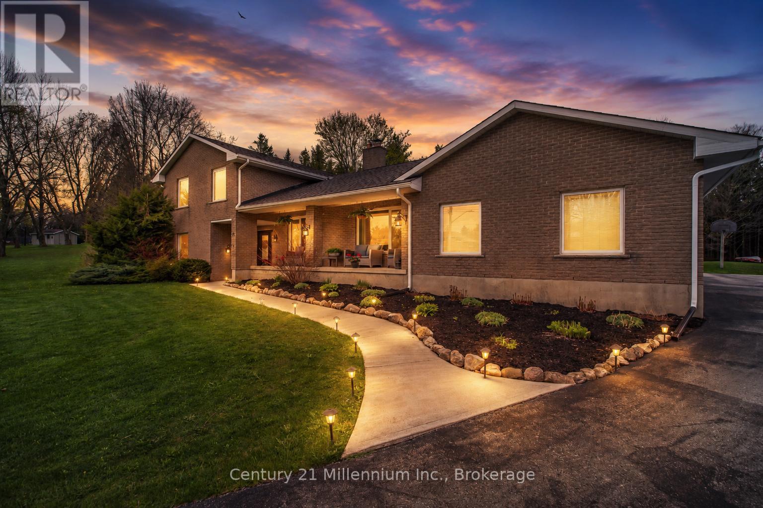 13 HIGHLAND DRIVE, Grey Highlands, Ontario