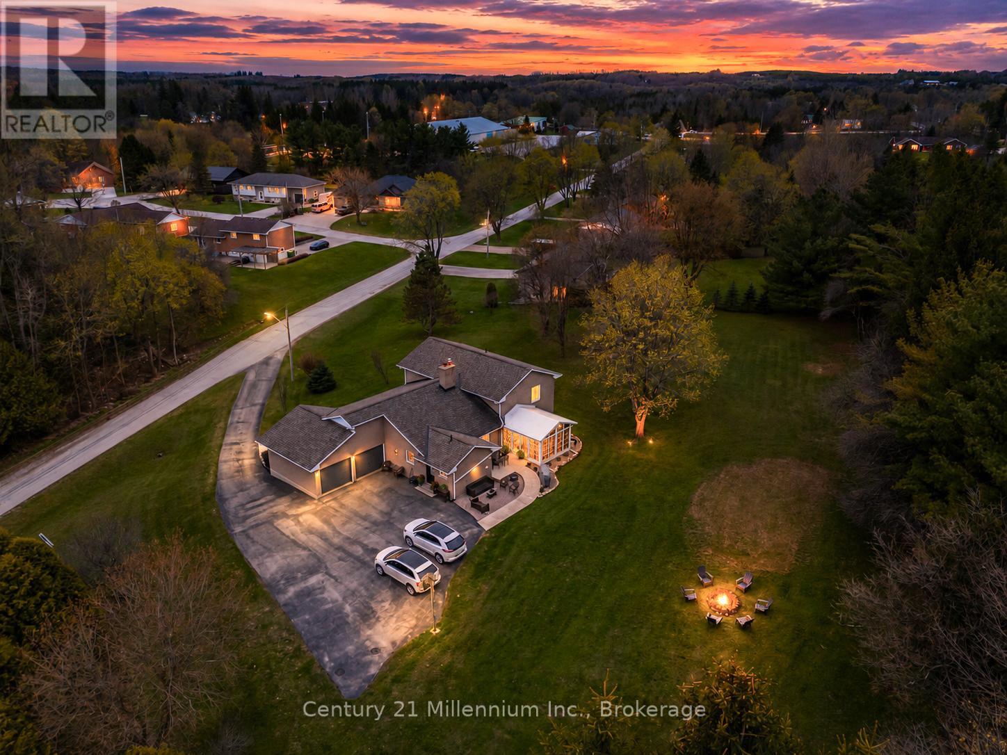 13 Highland Drive, Grey Highlands, Ontario  N0C 1E0 - Photo 2 - X13097302
