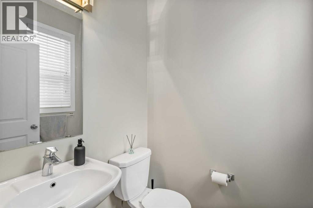 37 New Brighton Point SE, Calgary, Alberta  T2Z 1B6 - Photo 23 - A2292283