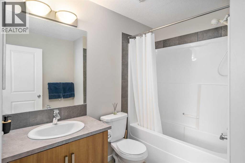 37 New Brighton Point SE, Calgary, Alberta  T2Z 1B6 - Photo 31 - A2292283
