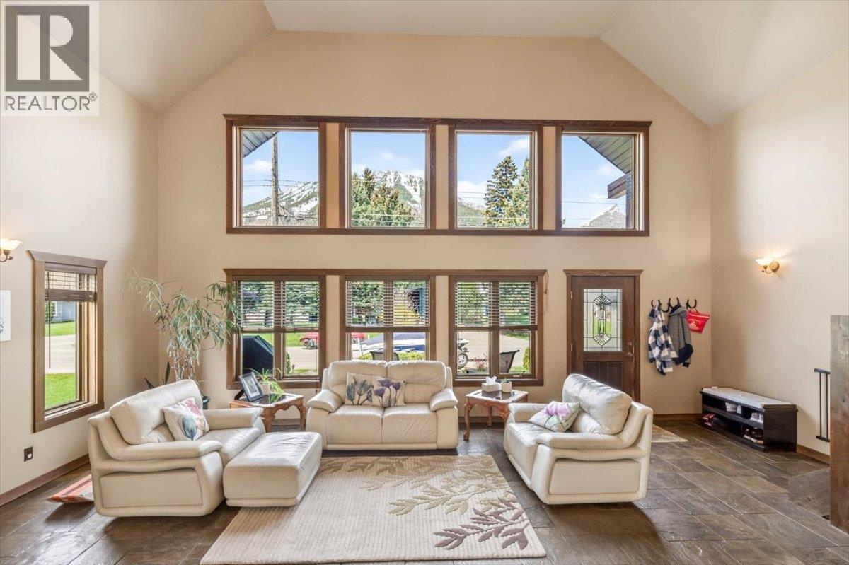 1322 11th Avenue, Fernie, British Columbia  V0B 1M0 - Photo 21 - 10386058