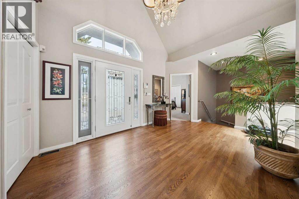 121 Patton Place Sw, Calgary, Alberta  T2V 5E1 - Photo 5 - A2306145