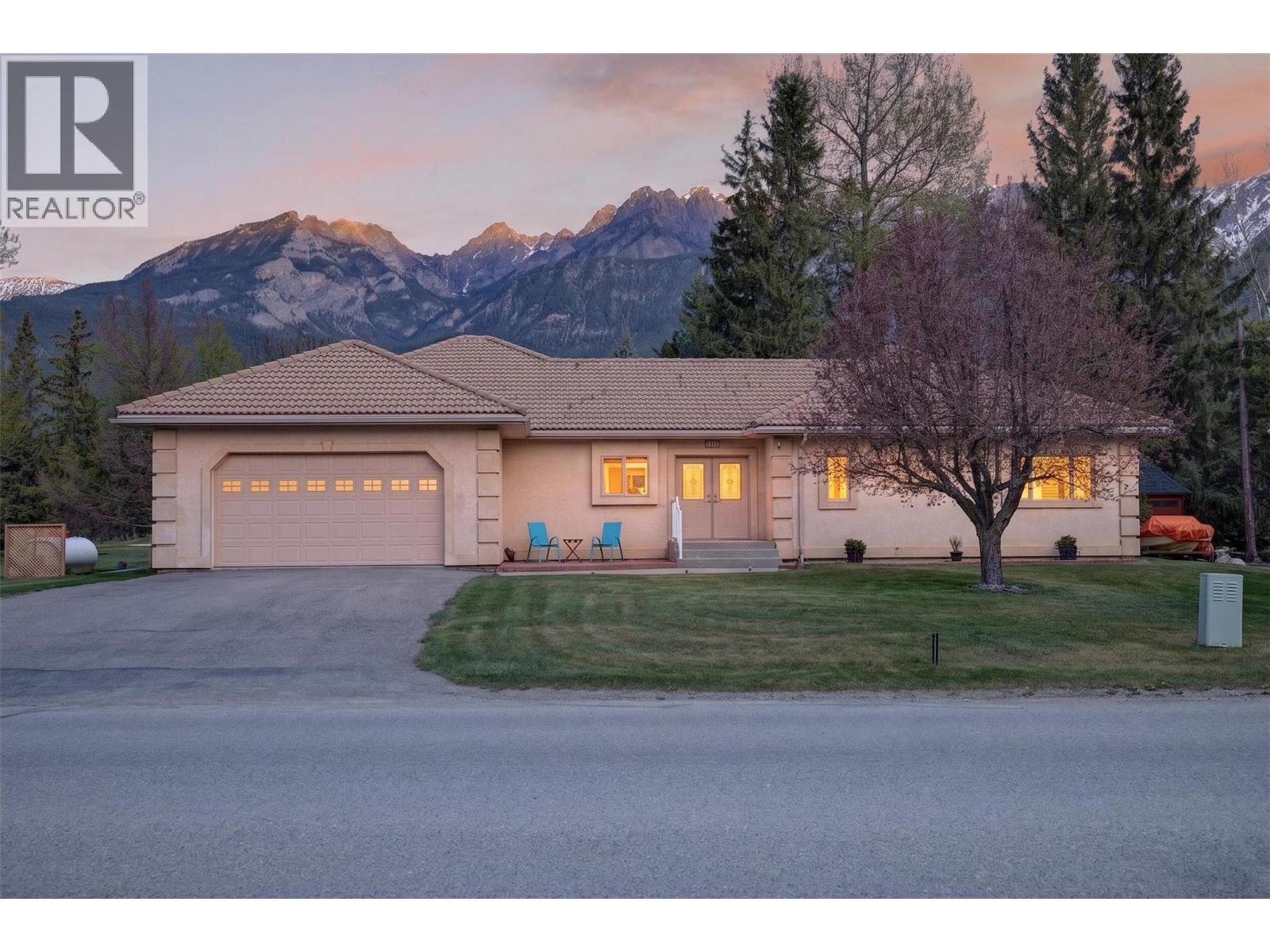 5102 Riverside Drive, Fairmont Hot Springs, British Columbia  V0B 1L1 - Photo 1 - 10386294