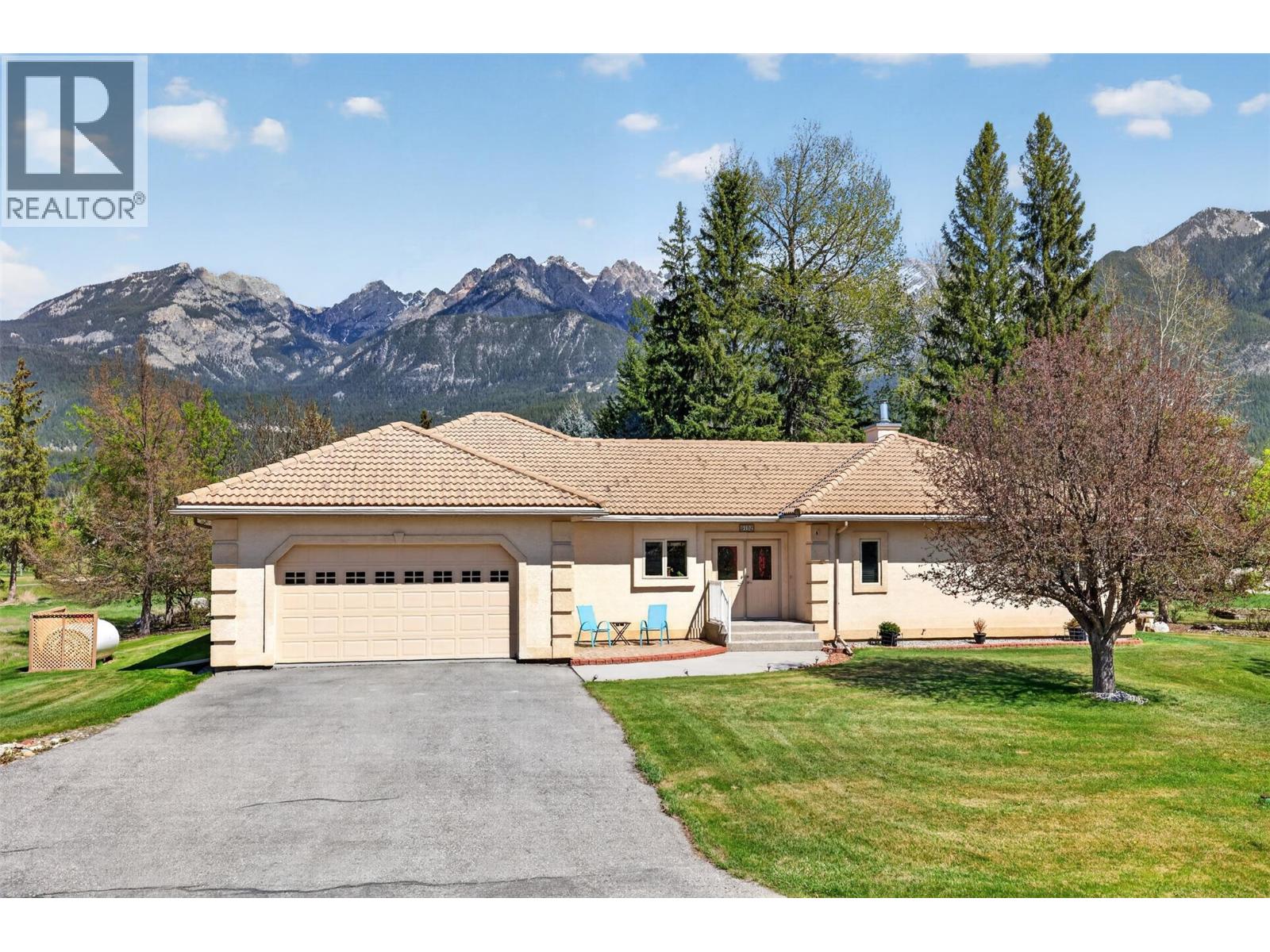 5102 Riverside Drive, Fairmont Hot Springs, British Columbia  V0B 1L1 - Photo 60 - 10386294